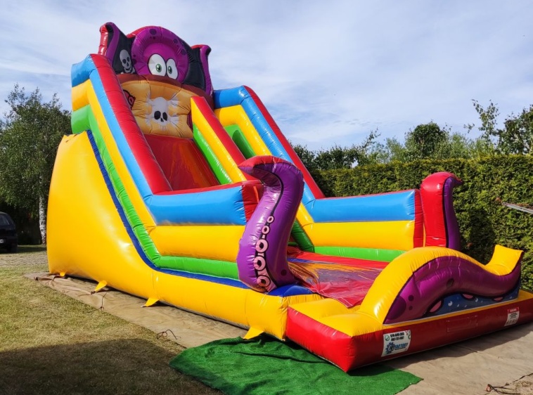 MAJKA Zjeżdżalnia dmuchana ?v=1.0