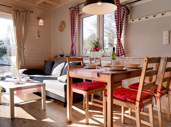 Osada DębkiJadalnia w domkach